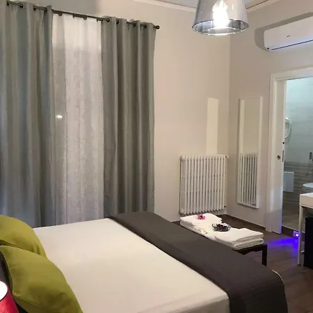 Gia'notte Bb Centro By Elodeagroup Bed and Breakfast Σαλέρνο